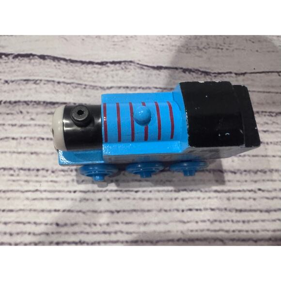 Vintage Thomas & Friends Wooden Railway Thomas - Picture 3 of 4